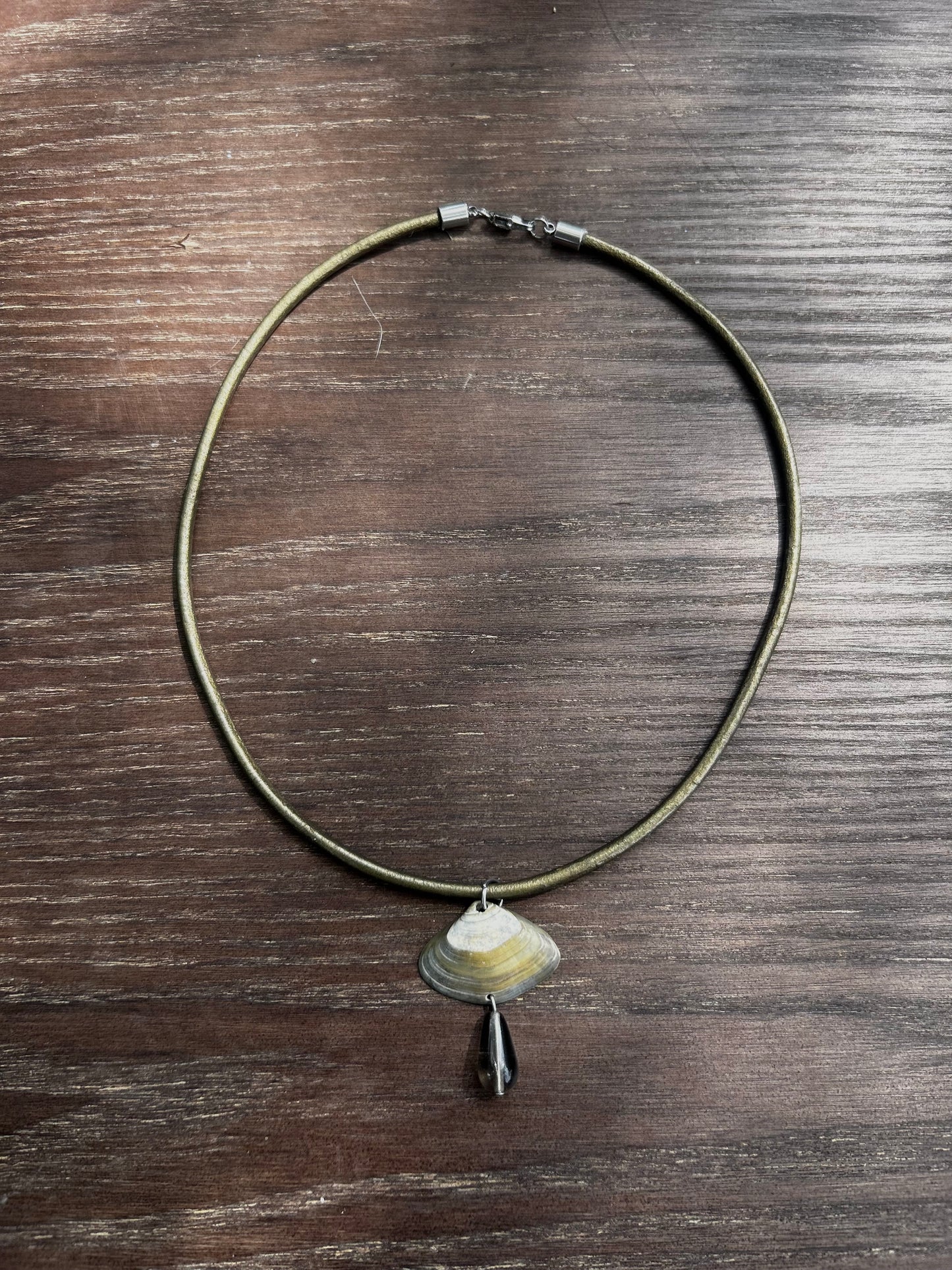 Seashell Drop Necklace (1 of 1)