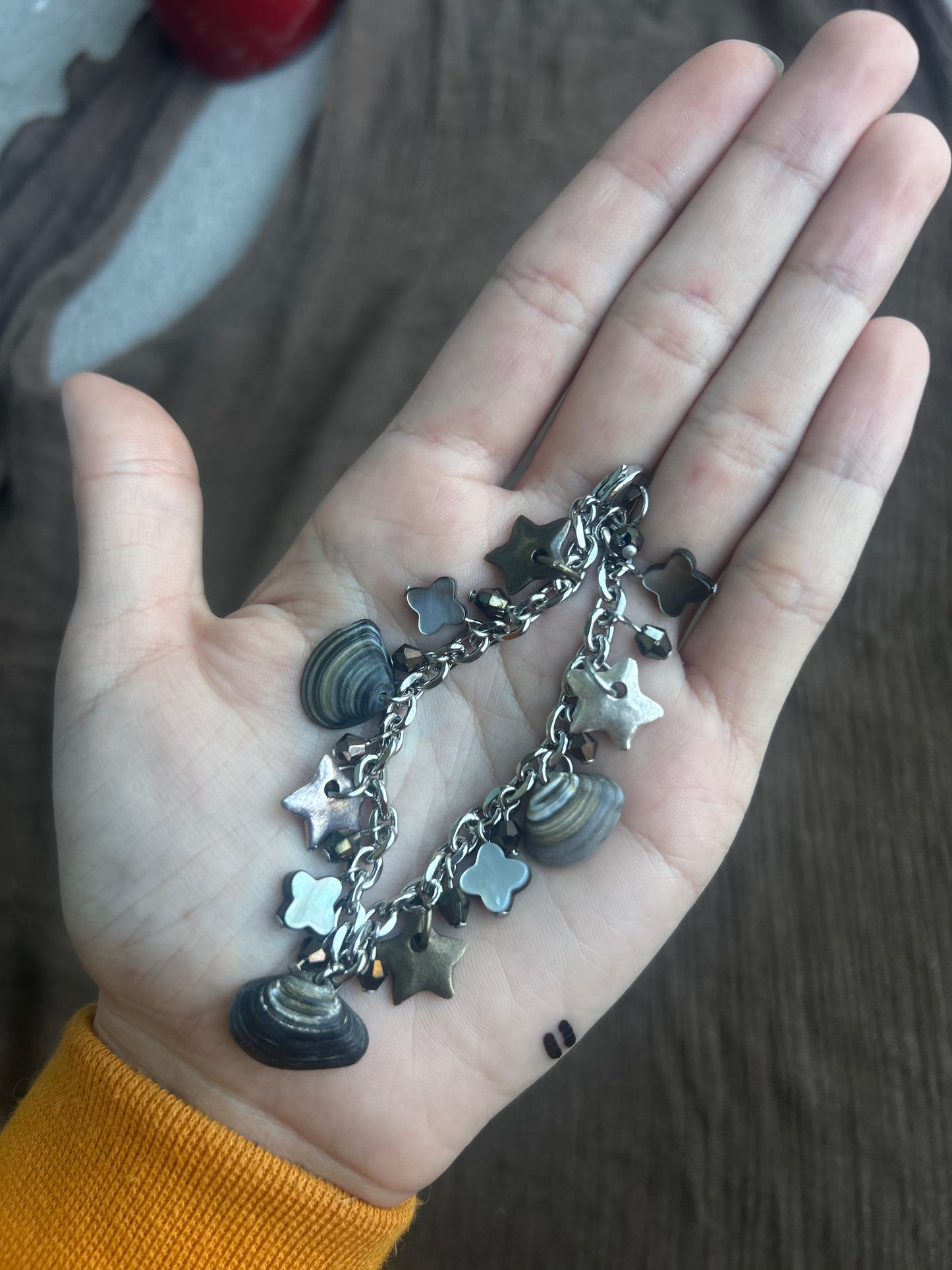 Seashell Star Bracelet (1 of 1)