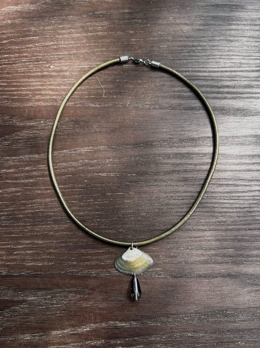 Seashell Drop Necklace (1 of 1)