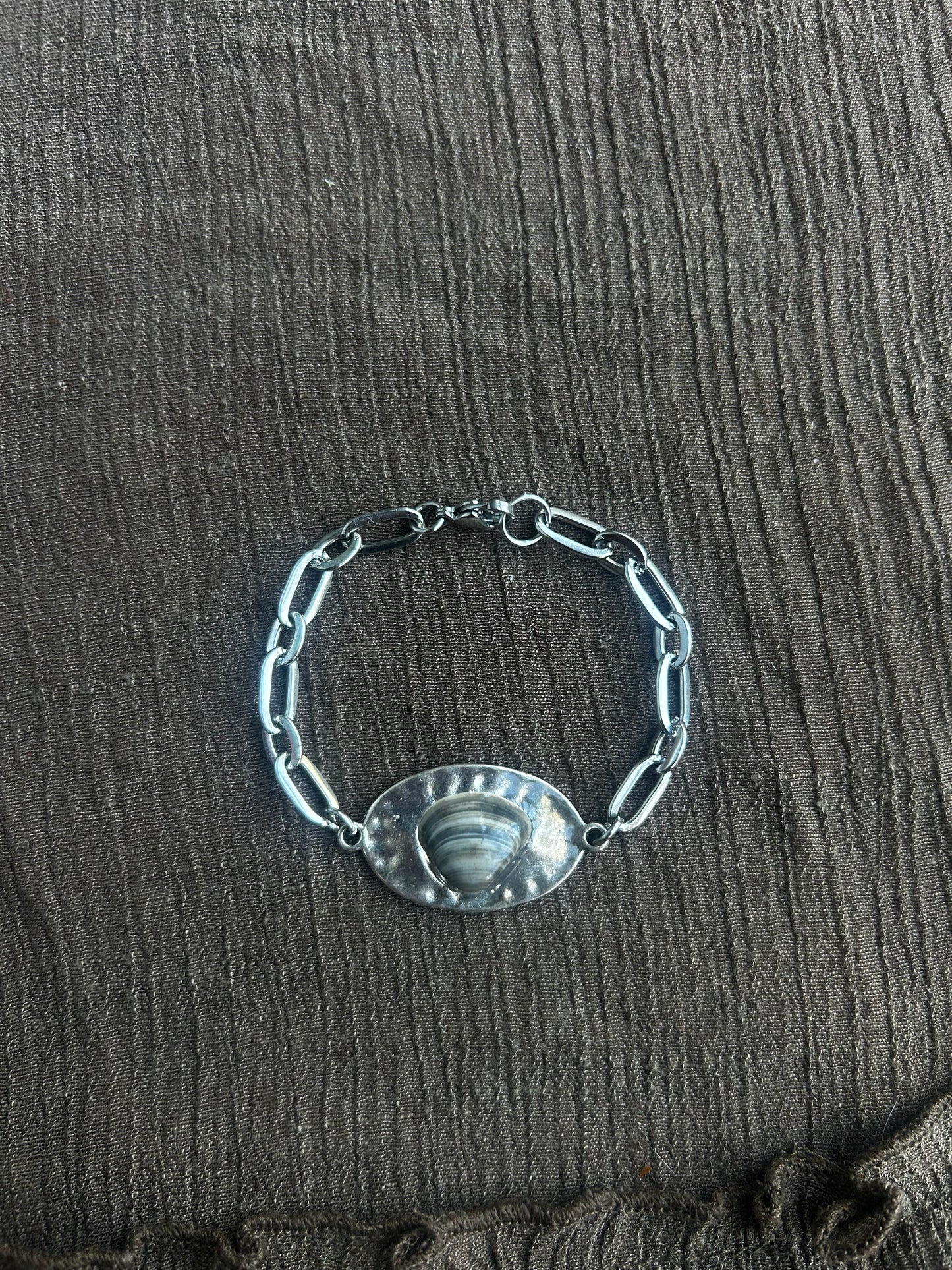 Seashell Plate Bracelet (1 of 1)