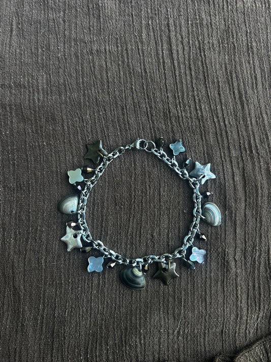 Seashell Star Bracelet (1 of 1)