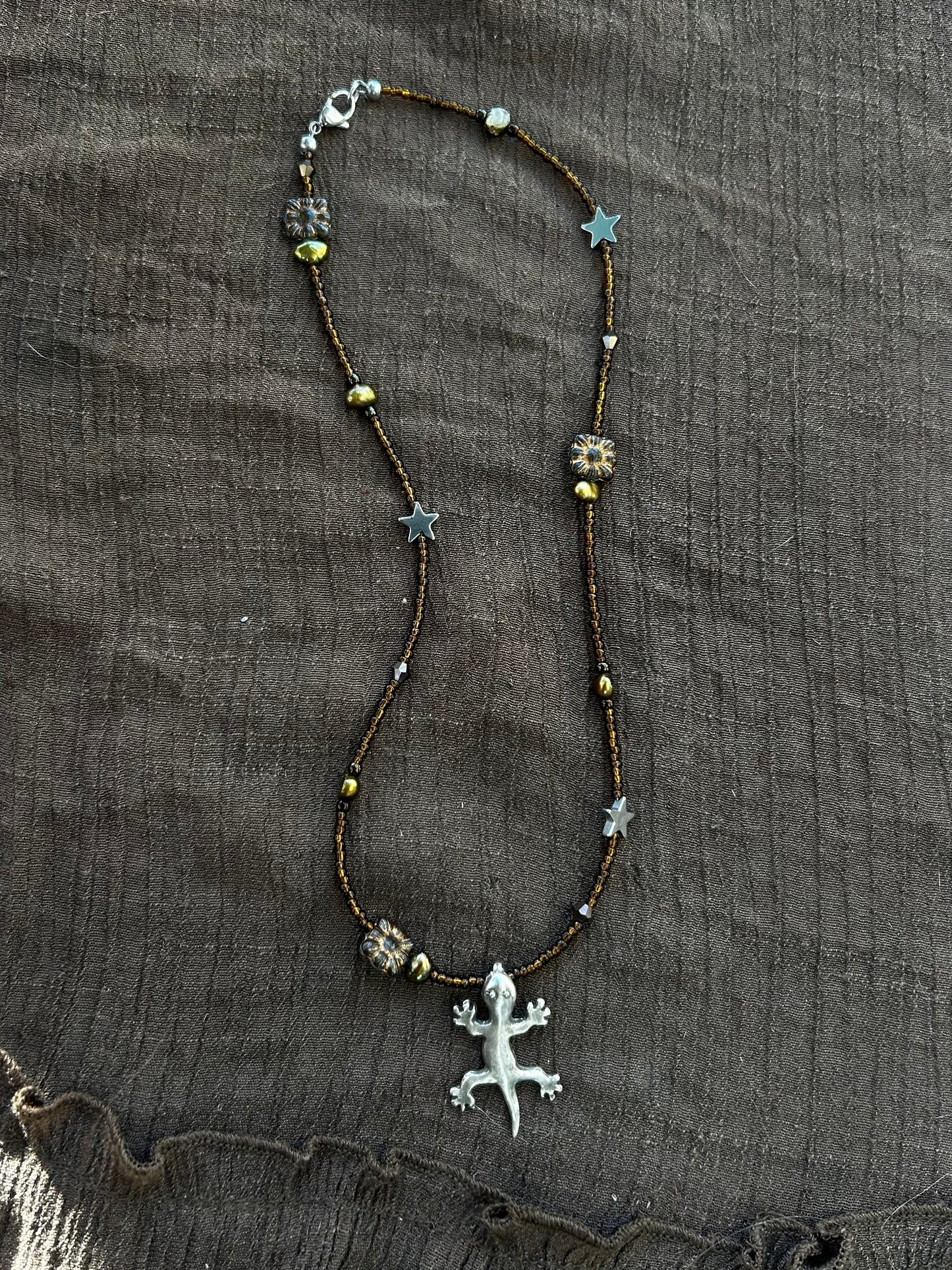 Silver Lizard Necklace (1 of 1)