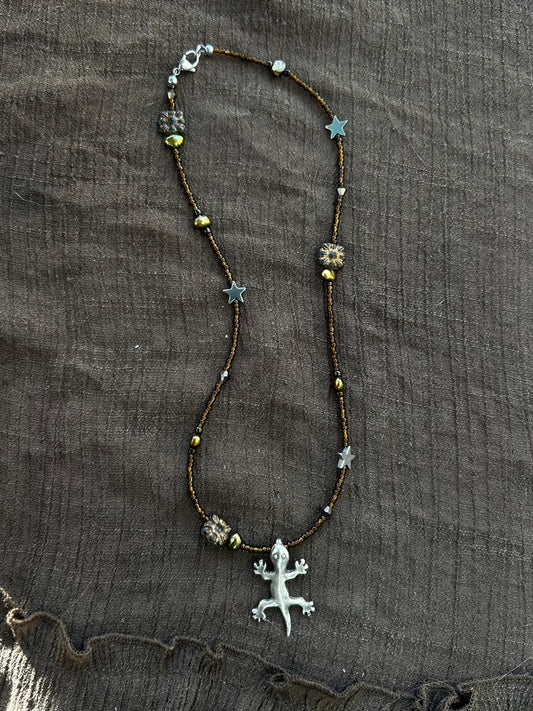 Silver Lizard Necklace (1 of 1)
