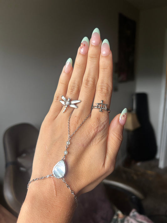 Mother of Pearl Handchain