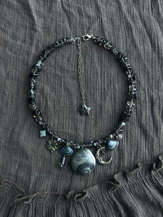 Chunky Moon Shell Necklace